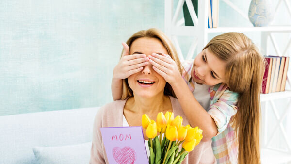 AUGURI A TUTTE LE MAMMA! AUGURI A TUTTE LE MAMMA!