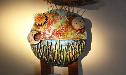 Nemesi - ceramica raku opera di Antonina Tasso