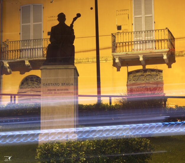 fa7aceca-b3d6-489d-aa27-5c8351744367