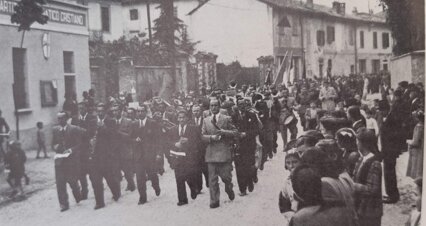 2f7b0b1b-2671-41c8-bccd-79713b9140de