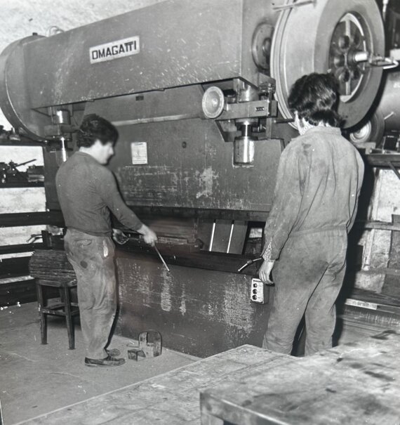 ef9946c0-68dc-4f3a-bfc7-574c06d0c710 ef9946c0-68dc-4f3a-bfc7-574c06d0c710