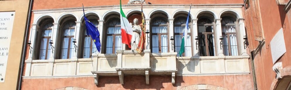 a0c940d9-2b39-40a6-ab5e-d5fc963143e0