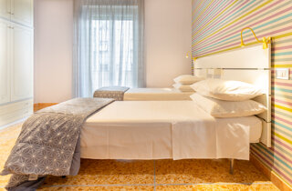 claudia%20roma_-34.jpeg claudia%20roma_-34.jpeg