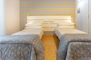 claudia%20roma_-44.jpeg claudia%20roma_-44.jpeg