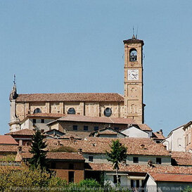 La Chiesa vista dalla valle di Pratodoneo