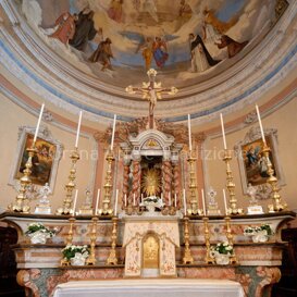 L'altare maggiore L'altare maggiore