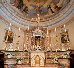 L'altare maggiore e il catino dell'abside