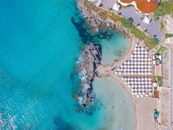 b3222830-af8f-4f84-8e4a-7ea72ace39d1