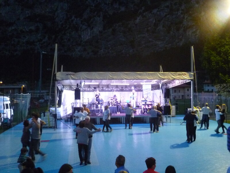 SERATA DANZANTE CON L'ORCHESTRA 