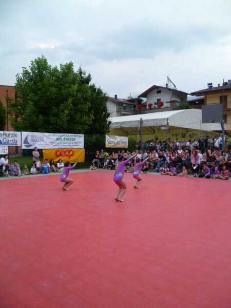 SAGRA S.ANTONIO 2013 - ESIBIZIONE TWIRLING ALTO GARDA