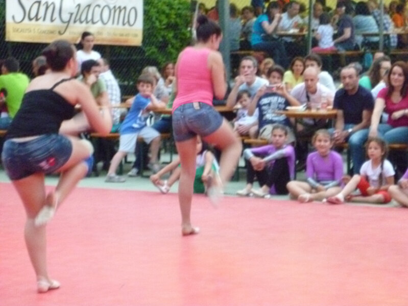 SAGRA S.ANTONIO 2013 - ESIBIZIONE TWIRLING ALTO GARDA