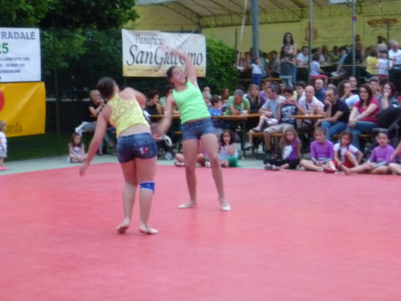 SAGRA S.ANTONIO 2013 - ESIBIZIONE TWIRLING ALTO GARDA