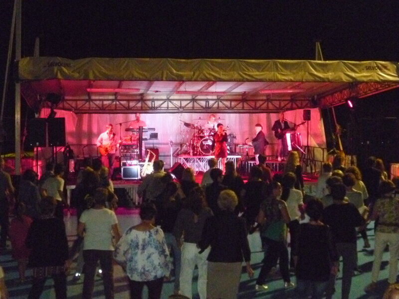 SERATA DANZANTE CON L'ORCHESTRA 