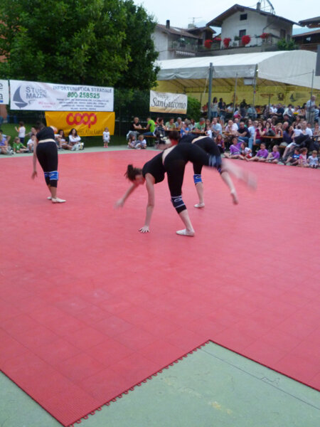 SAGRA S.ANTONIO 2013 - ESIBIZIONE TWIRLING ALTO GARDA