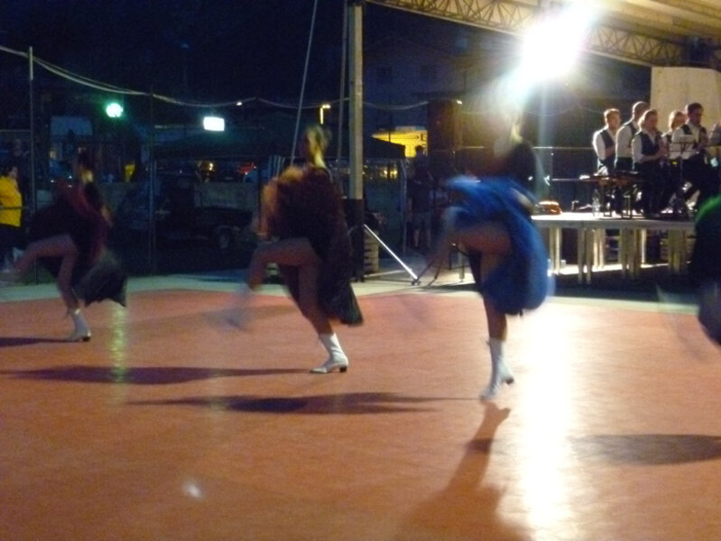 BANDA SOCIALE DI DRO E CENIGA CON �A PARTECIAPZIONBE DELLE MAJORETTES