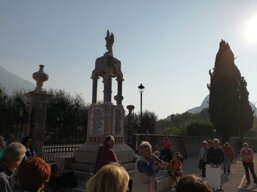 b06ef550-6da2-408d-958a-c4137bd0ddb0