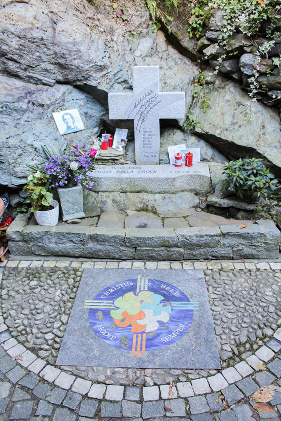 ebbb5570-edb5-469d-8863-446a09f65601