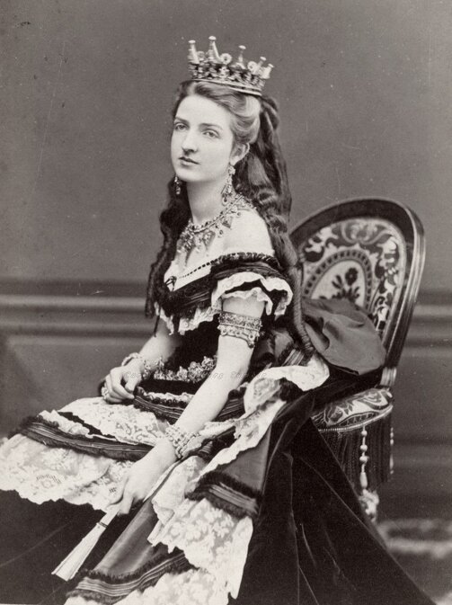 margherita_of_savoy,_queen_of_italy.jpeg