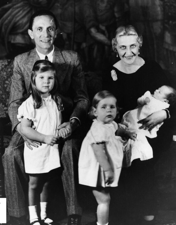 b267def6-60b5-4d18-89a4-f52e66ada073 b267def6-60b5-4d18-89a4-f52e66ada073