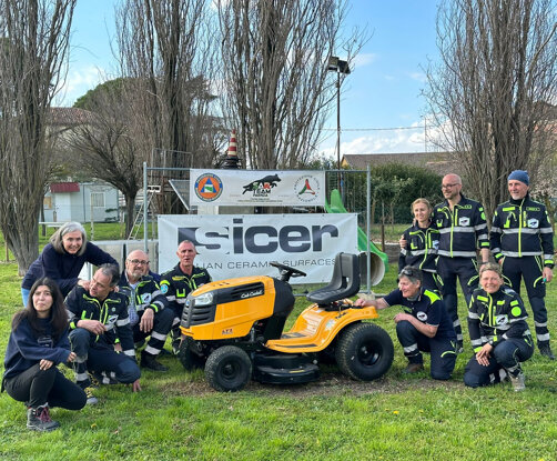 e3dc6fd7-c1c7-43c8-b61b-c69252f60e7b