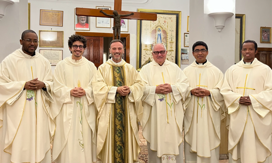 b2821424-3d51-4de3-bfa9-1576e441e679