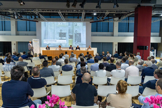 b8f6a98c-8b16-4c2b-b600-406f0e6e46db b8f6a98c-8b16-4c2b-b600-406f0e6e46db