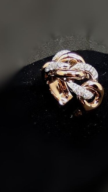 Anello in oro giallo e bianco 18Kt con brillanti