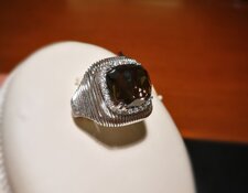 Anello in oro bianco 18Kt con brillanti e Quarzo Fumè