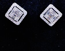 Orecchini in oro bianco 18 Kt con diamanti taglio brillante e baguette