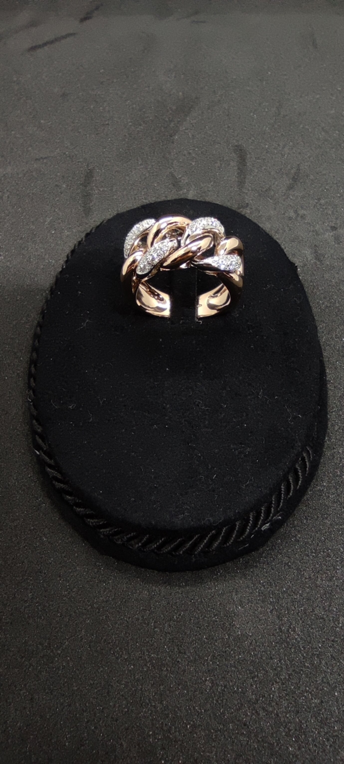 5c1b5673-0ad2-4b26-a854-50f9064fb012