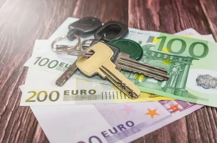 keys-to-apartment-different-euro-banknotes-concept-buying-new-house-apartment-keys-to-apartment-196249260 keys-to-apartment-different-euro-banknotes-concept-buying-new-house-apartment-keys-to-apartment-196249260