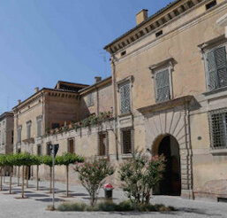 a310a2ef-1912-4ba4-865e-b5e408ad1db5