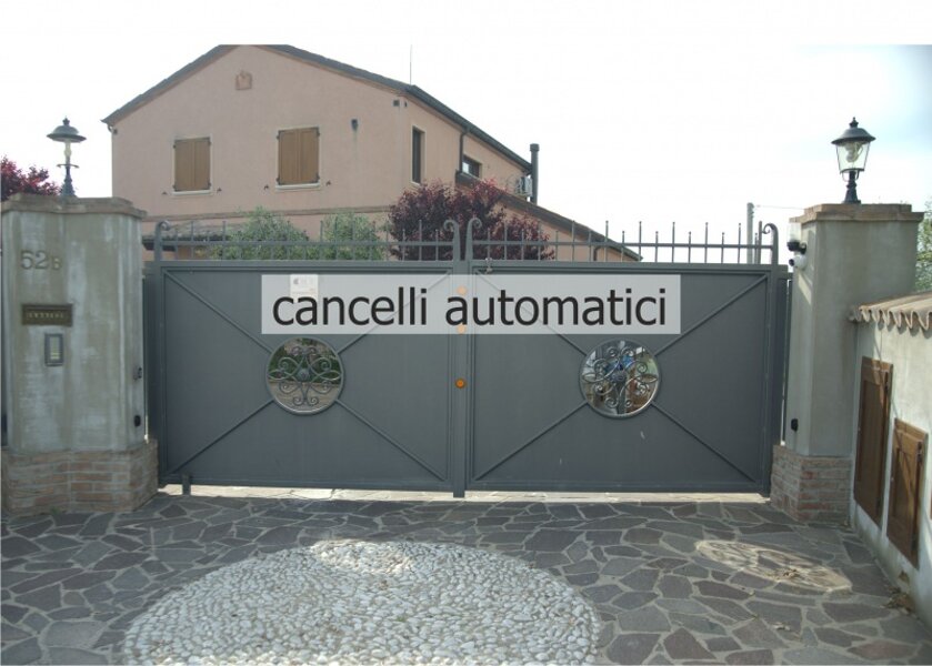 Cancelli automatici motorizzati