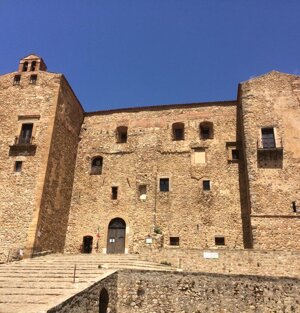 Il castello con la cappella di Sant'Anna