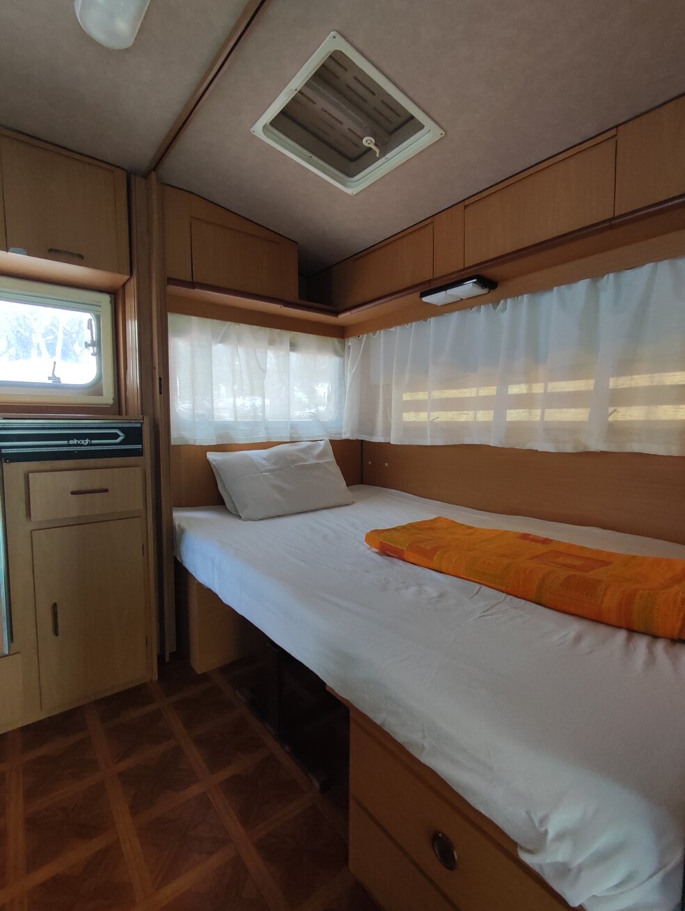 7eca8803-f91f-4a73-a52d-5f9ab21bf2dd