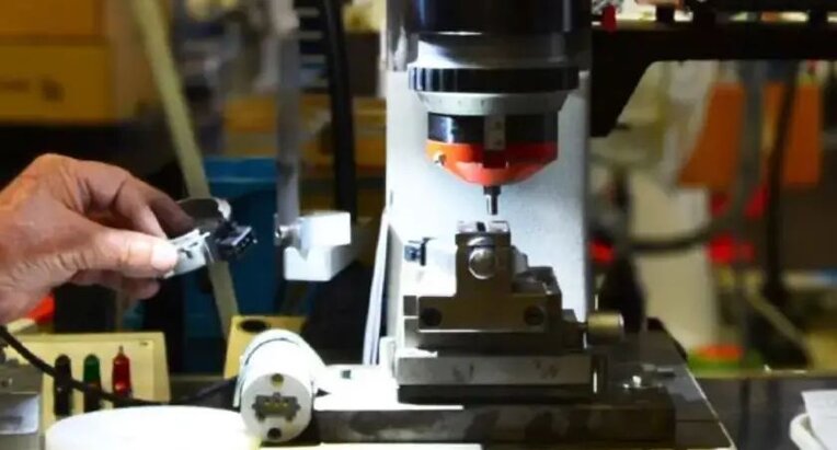 c28ebc78-c285-4b9a-b25a-ec4a9df38953