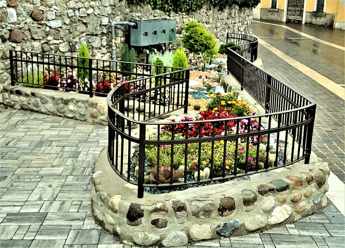 2badebc7-913d-4b7d-8a5e-38183d9b7c18