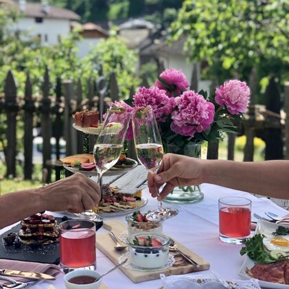 10e1f2ac-3685-447e-a951-041e584ef827 10e1f2ac-3685-447e-a951-041e584ef827