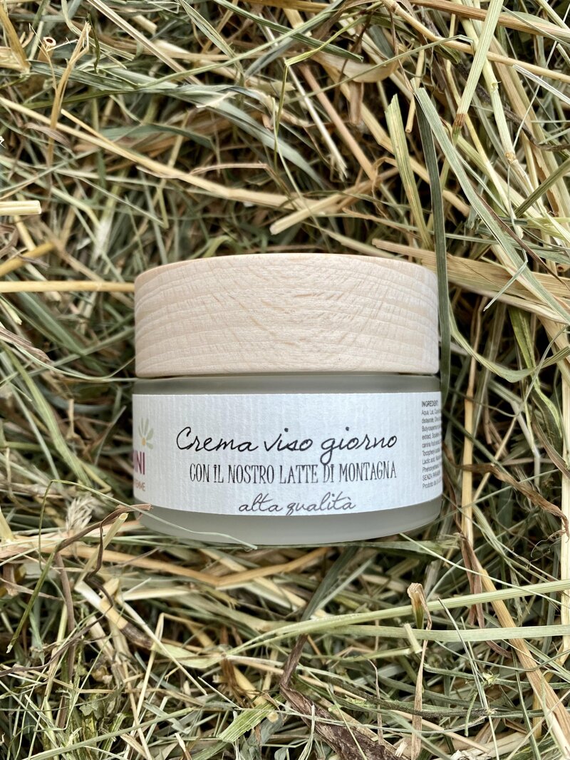 crema-viso-giorno-al-latte