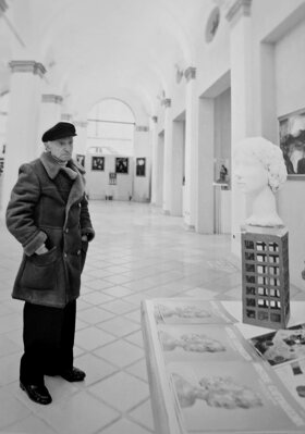 b16f7d37-5b45-4217-a579-995de16a893e b16f7d37-5b45-4217-a579-995de16a893e