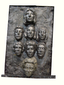 2bdf9dd6-de3b-4471-8dc1-a0fe199ecd38 2bdf9dd6-de3b-4471-8dc1-a0fe199ecd38