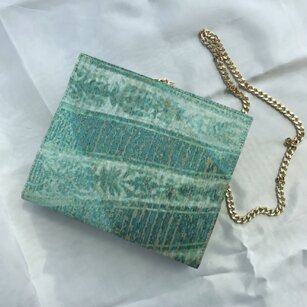 “... è acerbo il mio verde...” Pochette in Pura Seta ft 30cm/15cm