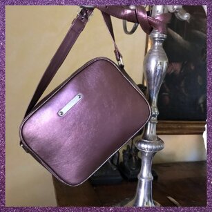 Compact bag “... un contenitore per le tue cose... un cuscino per la tua testa...”