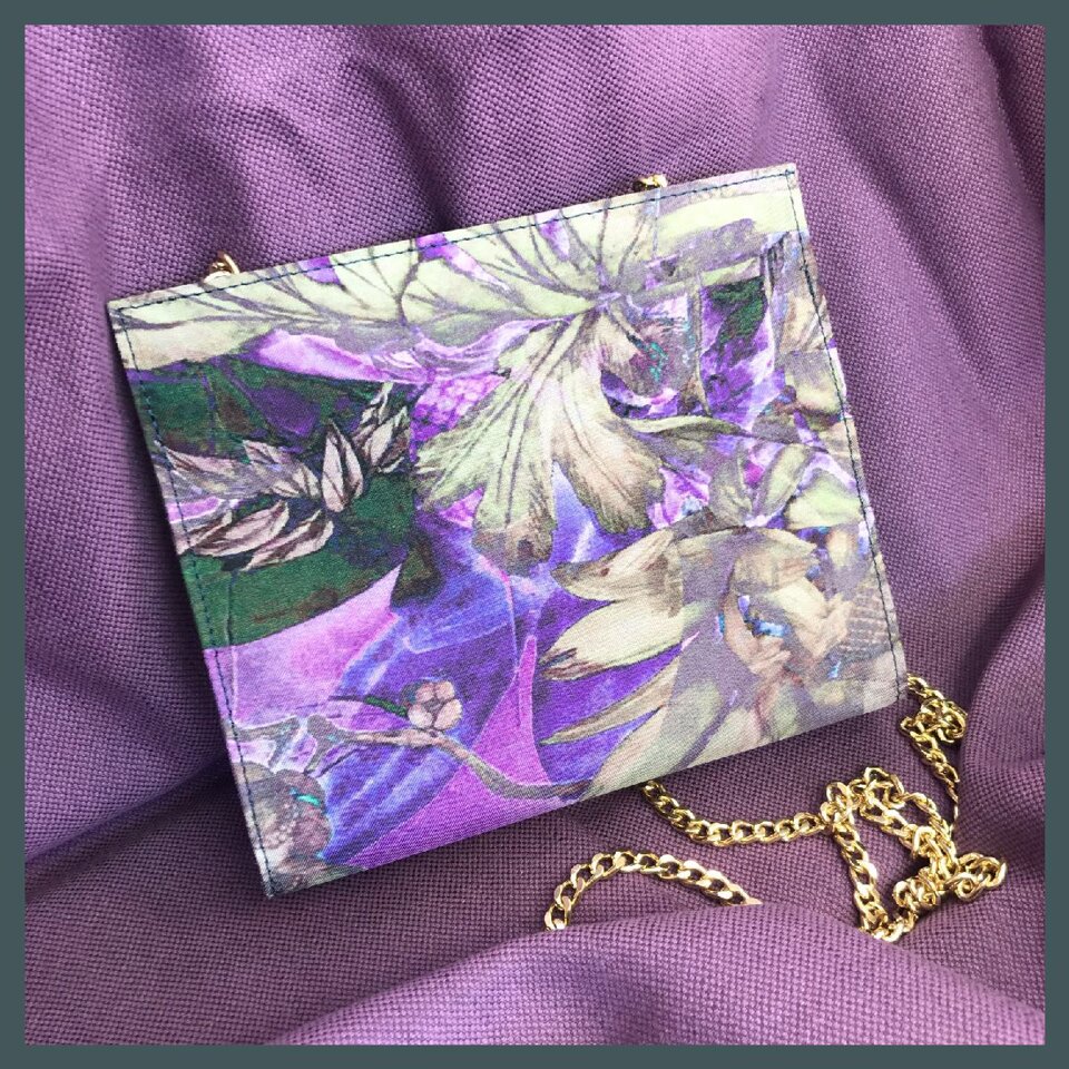 Pochette in Pura Seta con tracolla