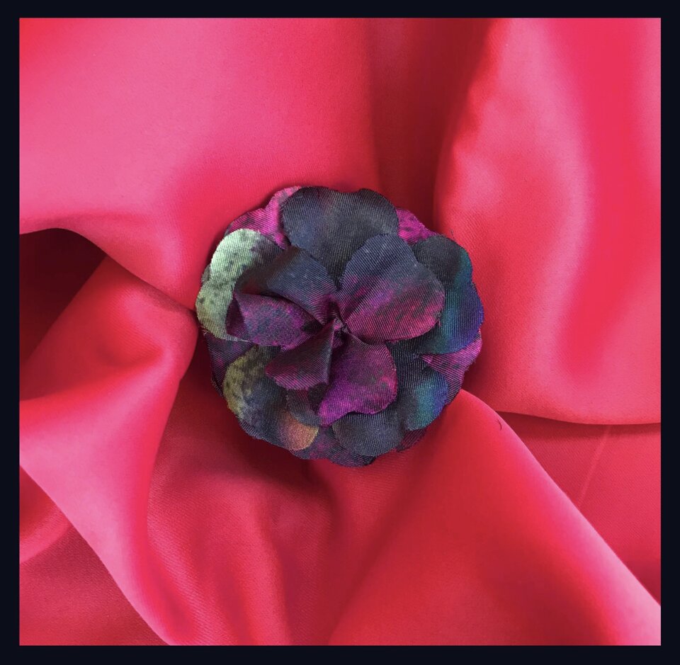 Spilla Artigianale in Pure Silk