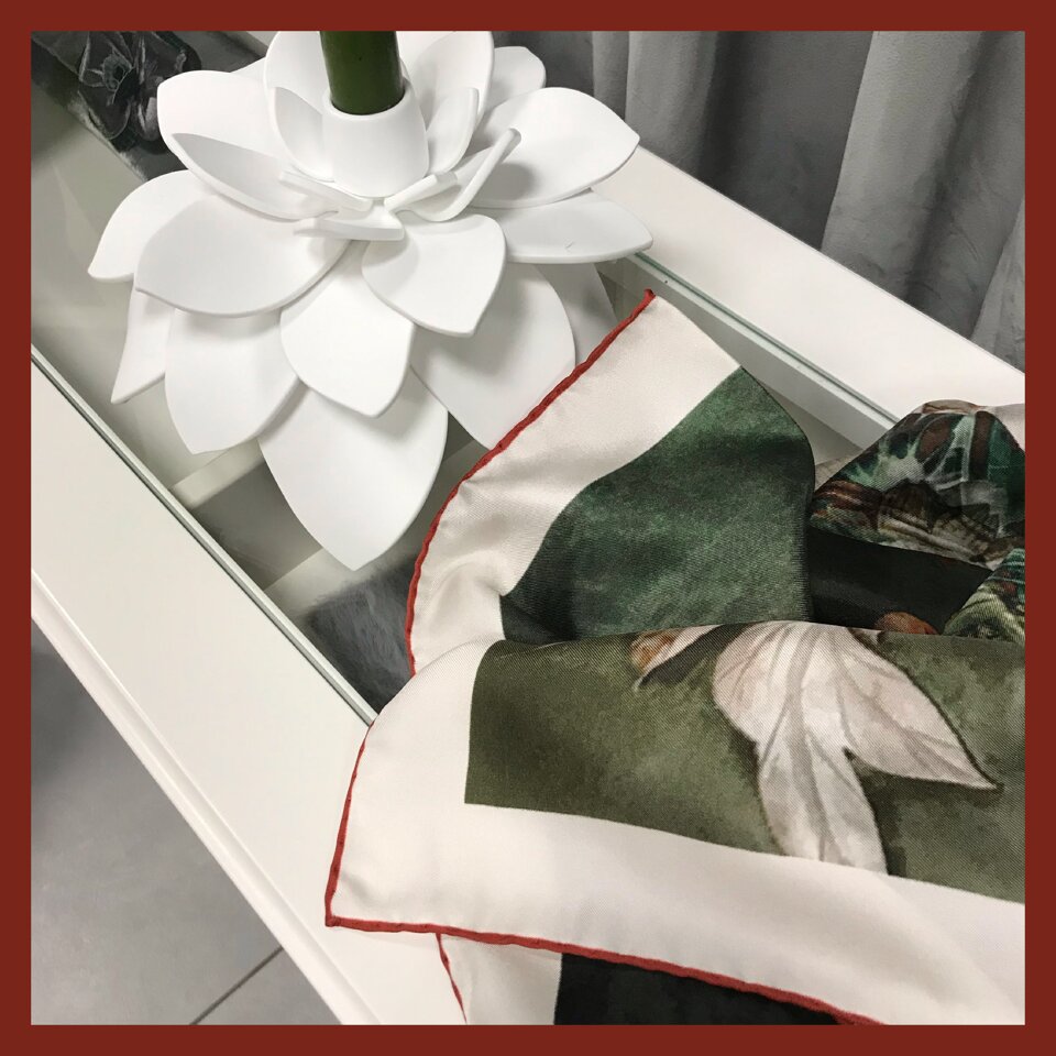 Foulard in Twill Seta e fiore in Krion da collezione MY FLOWER di MY BIA