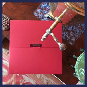 “... un presente per te...” Semplice packaging con cartoncino Burano Rosso Indiano