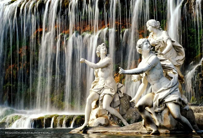 parco-della-reggia-di-caserta-fontana-cascata-diana-e-atteone-statue-sculture
