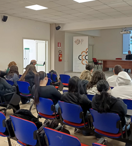 laboratorio%20sui%20temi%20della%20candidatura%20con%20le%20comunitÃ %20scolastiche%20del%20territorio,%20Â©cittÃ caudina2028.jpeg