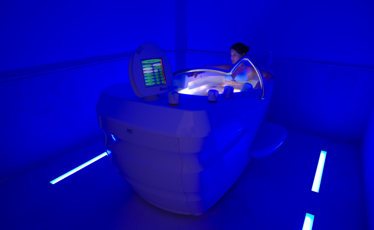 eyJlbiI6Imh5ZHJvdGhlcmFweSBiYXRoIHR1YiJ9